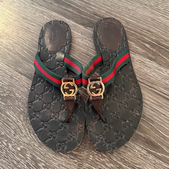 Gucci Thong Sandal - Picture 1 of 8